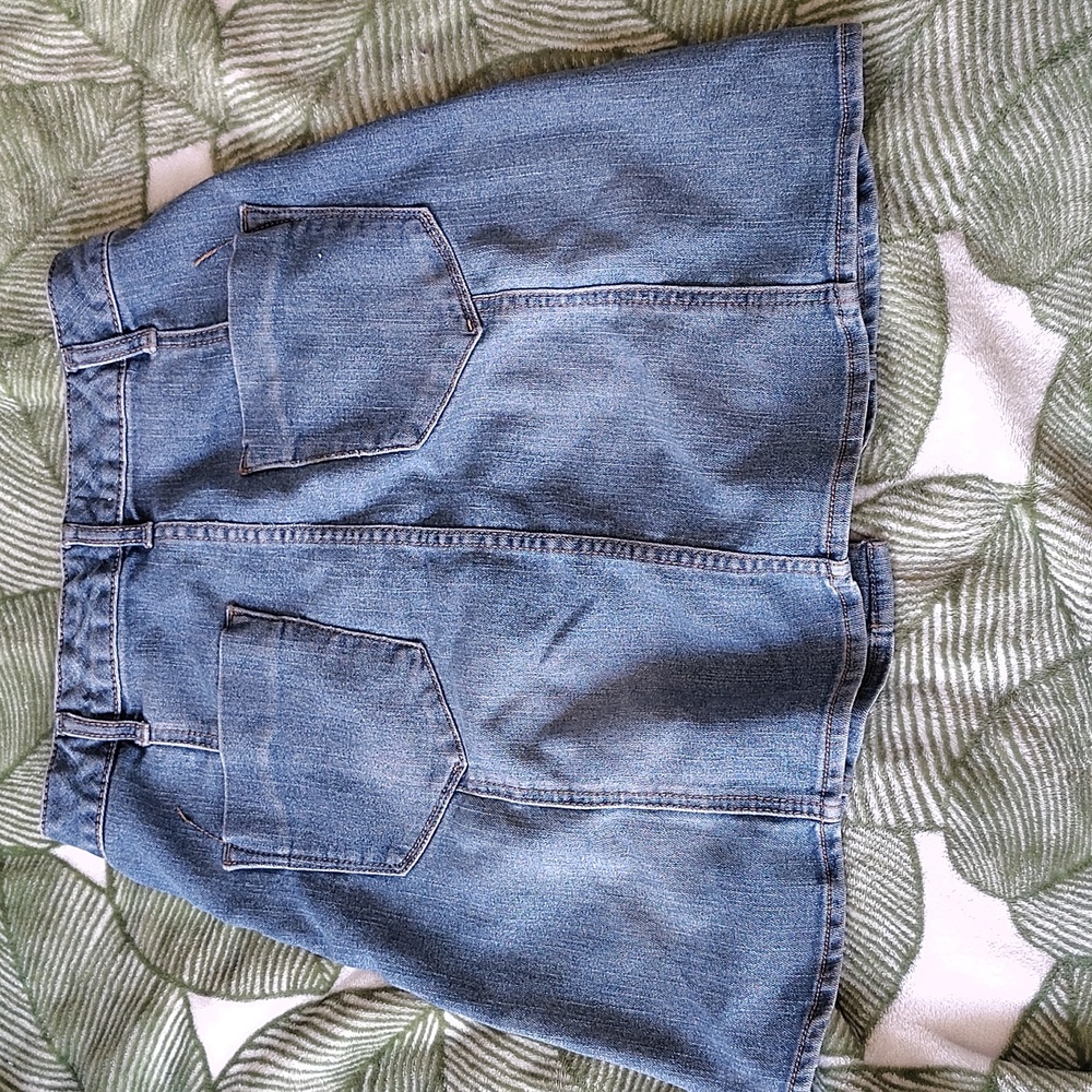 Denim Button-Front Skirt - Picture 2 of 4